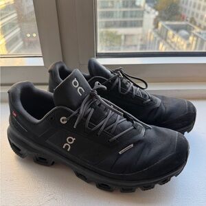 On Running Men's Black Cloudventure Waterproof Athletic Shoes Size 10 US